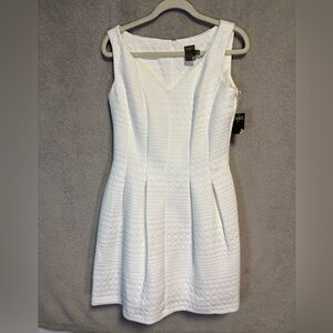 Taylor (size 8) NWT white dress